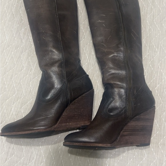 Frye Brown knee high wedge boots sz 8 - Picture 6 of 7